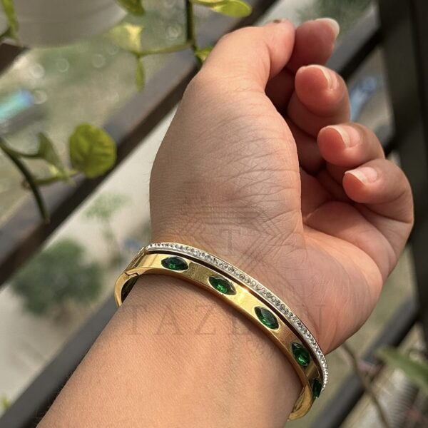 Emerald Ocular Stone Bangle