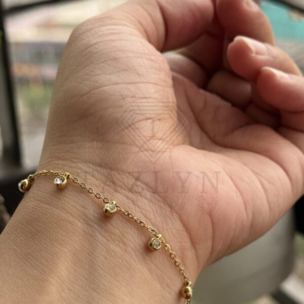 Hanging Stone Charm Chain Bracelet