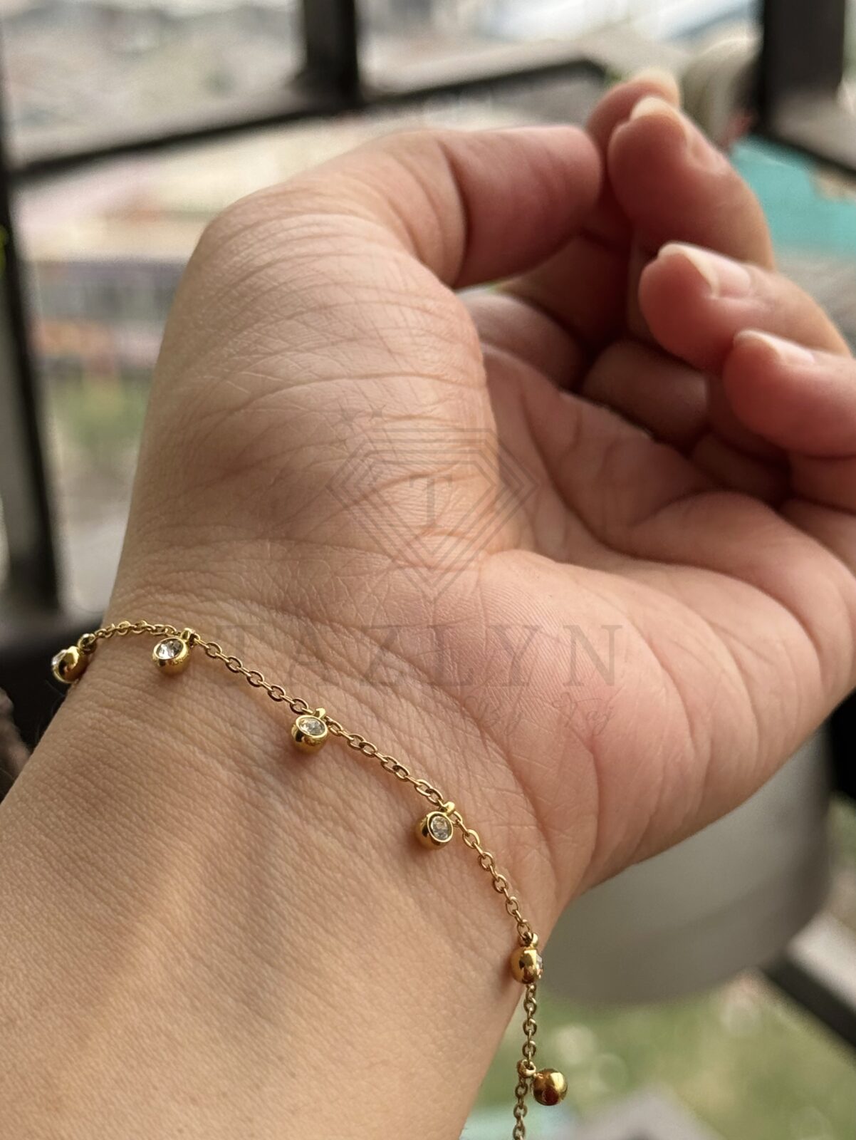 Hanging Stone Charm Chain Bracelet